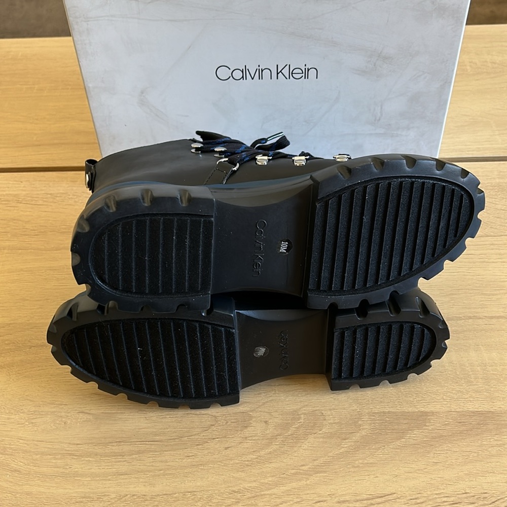 🎉HP🎉NIB Women’s Calvin Klein Lark Ankle Boot - Picture 11 of 12